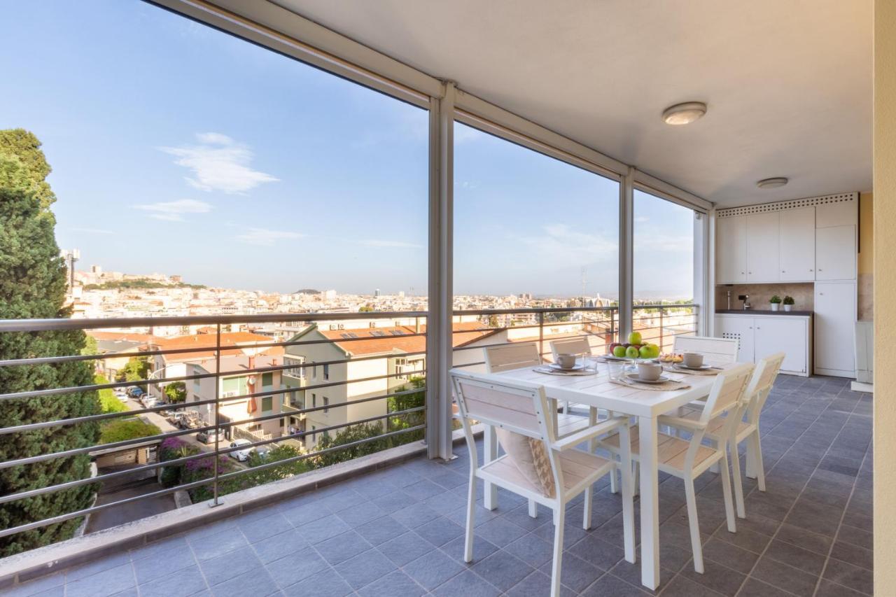 Terrazza61 - Appartamento Con Vista Spettacolare Sulla Citta Di Каляри Екстериор снимка